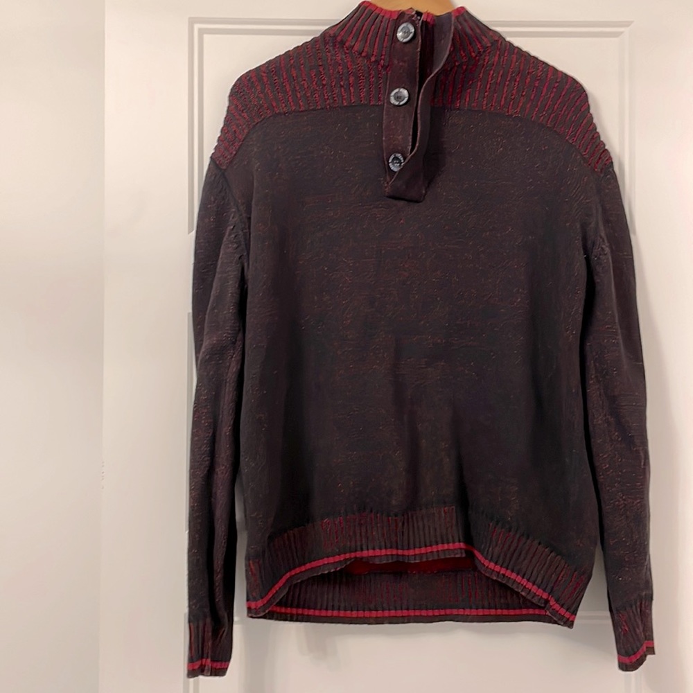 Urban Wear long sleeve shirt